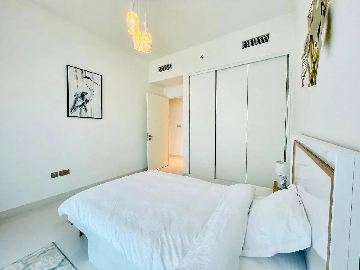 Dar Vacation - Magnificent Palm View White 3Bdr Apartment Dubai 0*,  United Arab Emirates
