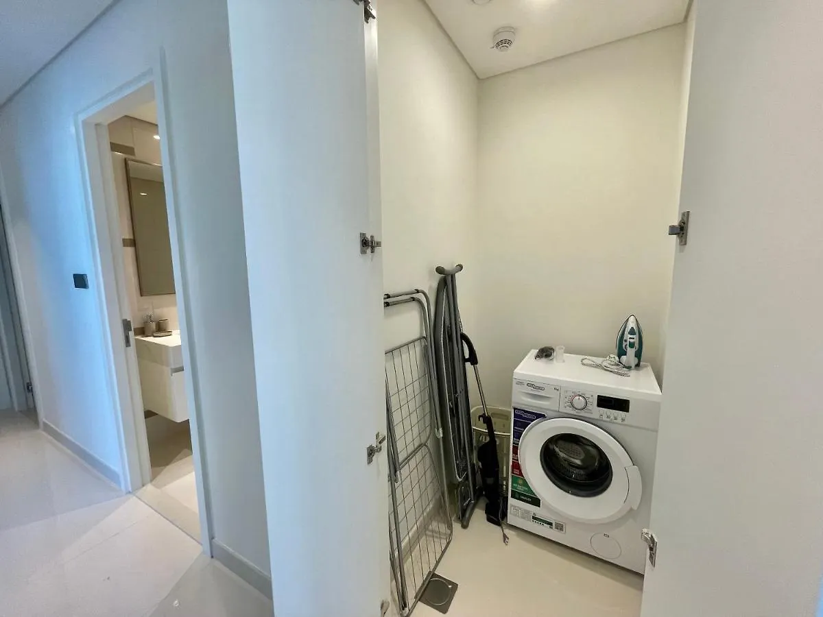 Dar Vacation - Magnificent Palm View White 3Bdr Apartment Dubai United Arab Emirates
